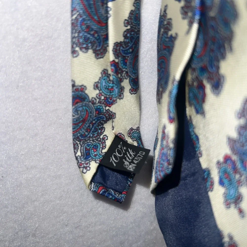 Geoffrey Beene Mens Tie  Blue‎ Multi Color Paisley 100% Silk